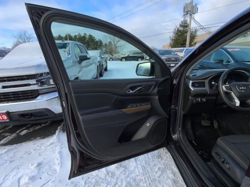 Used 2021 GMC Acadia SLE w/ Driver Convenience Package image 19