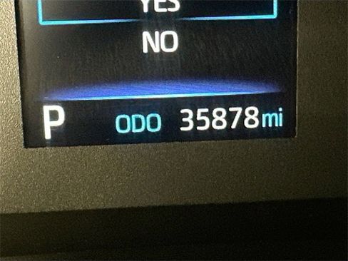 Used 2024 Toyota Corolla Cross LE image 15