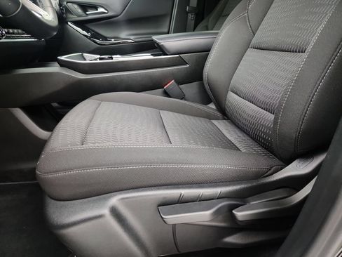 Used 2026 Chevrolet Equinox LT AWD/4WD image 22