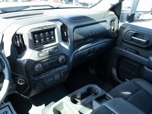 Used 2024 Chevrolet Silverado 2500 Custom w/ Custom Convenience Package image 16