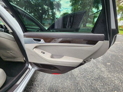 Used 2018 Genesis G80 3.8 RWD image 32
