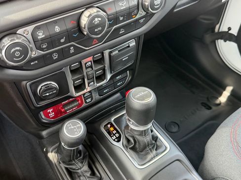 New 2026 Jeep Gladiator Rubicon AWD/4WD image 18