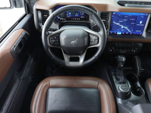 Used 2024 Ford Bronco Outer Banks w/ Sasquatch Package AWD/4WD image 28