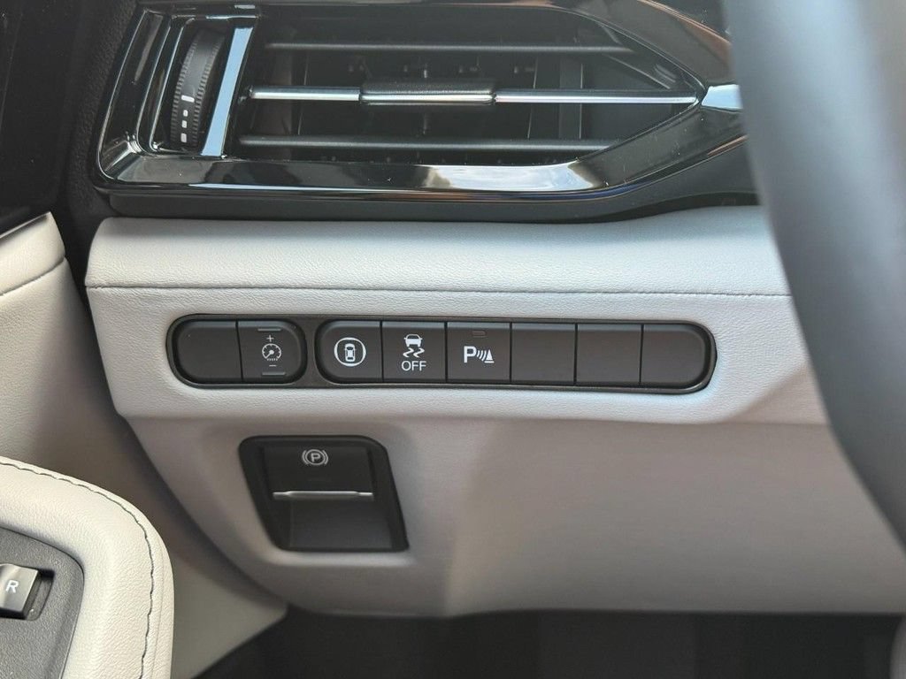 Certified 2026 Acura MDX w/ Technology Package AWD/4WD image 23