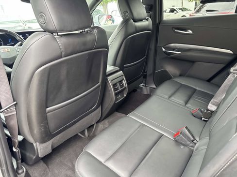 Used 2024 Cadillac XT4 Premium Luxury image 10