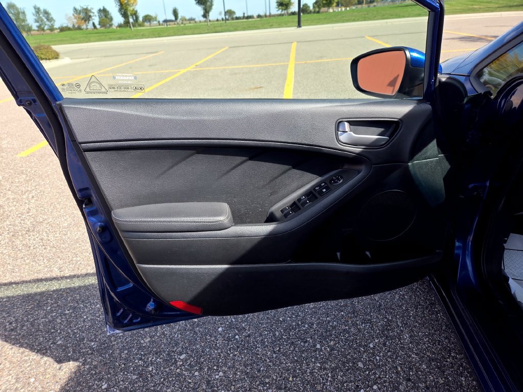 Used 2018 Kia Forte LX w/ LX Rear Camera Package FWD image 5