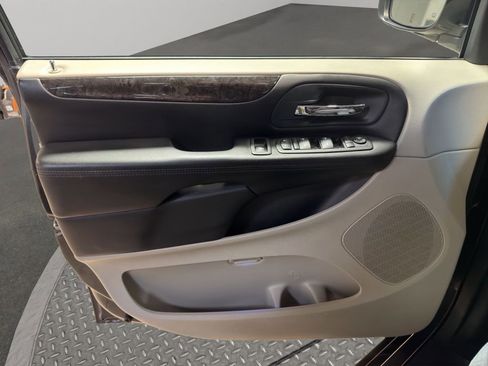 Used 2012 Dodge Grand Caravan Crew w/ Crew Value Pkg image 15