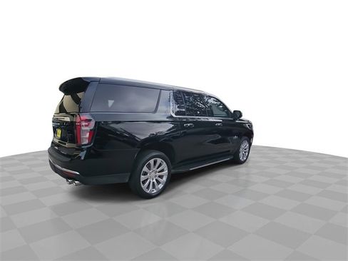 Used 2023 Chevrolet Suburban Premier w/ Texas Edition image 8