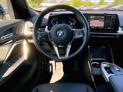 Certified 2025 BMW X1 xDrive28i AWD/4WD image 5