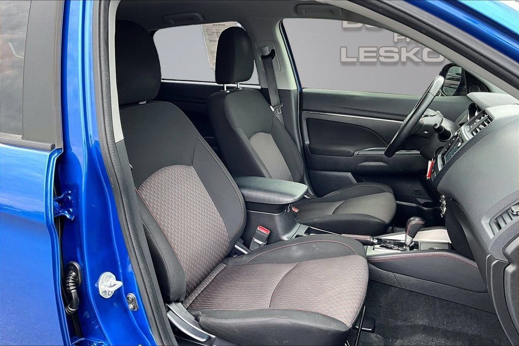 Used 2018 Mitsubishi Outlander Sport LE AWD/4WD image 7