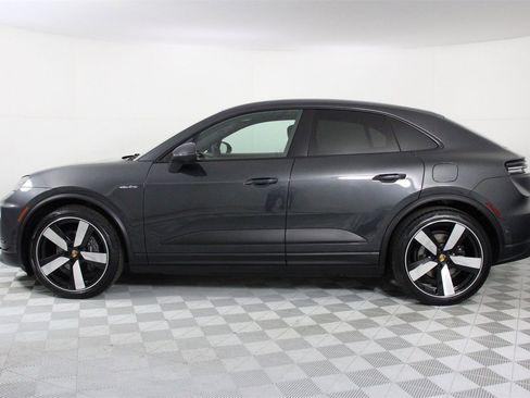 Used 2025 Porsche Macan 4 Electric image 2