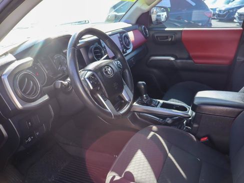 Used 2021 Toyota Tacoma SR5 image 10