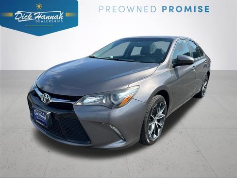 Used 2017 Toyota Camry XSE w/ Moonroof Package FWD image 1