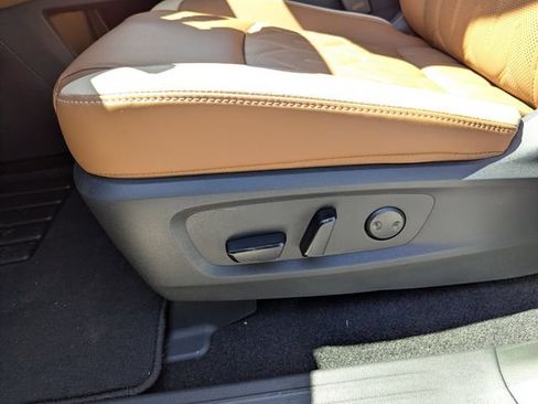 New 2026 Nissan Pathfinder Platinum w/ Cargo Package FWD image 22