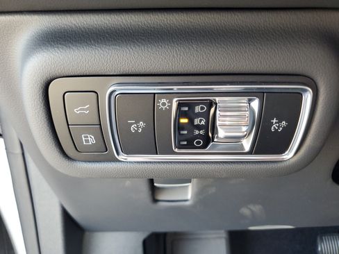 New 2026 Lincoln Nautilus Reserve w/ Jet Appearance Package AWD/4WD image 14