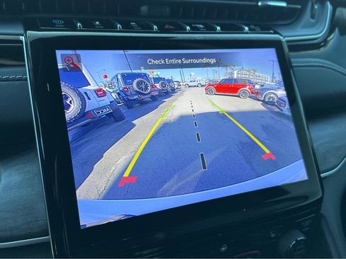 Used 2022 Jeep Grand Cherokee Limited 4xe image 6