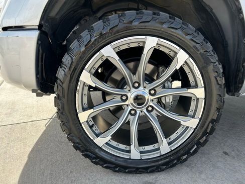 Used 2021 Toyota Tundra Platinum image 31