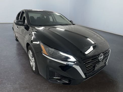 Used 2024 Nissan Altima 2.5 S image 1