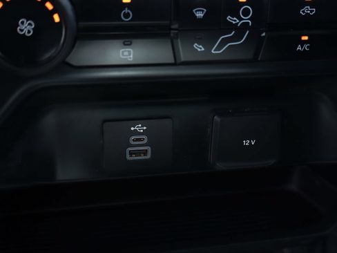 Used 2023 Ford F550 2WD Regular Cab Super Duty image 43