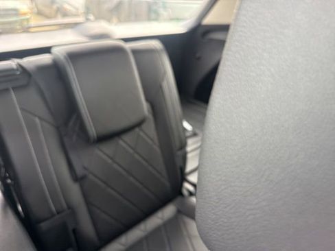 Used 2024 Volkswagen Atlas SEL Premium R-Line image 6