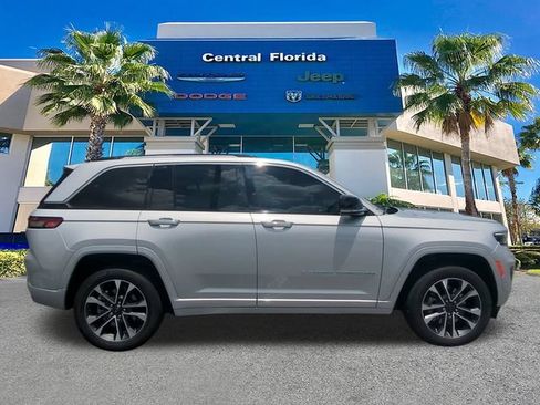Used 2024 Jeep Grand Cherokee Overland w/ Trailer Tow Package AWD/4WD image 4