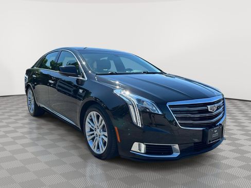 Used 2019 Cadillac XTS Luxury FWD image 1