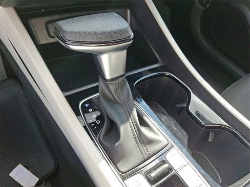 Used 2023 Hyundai Tucson SE image 15