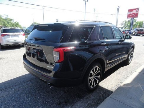 Used 2023 Ford Explorer ST-Line AWD/4WD image 4
