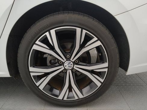 Used 2020 Volkswagen Passat 2.0T SEL FWD image 31