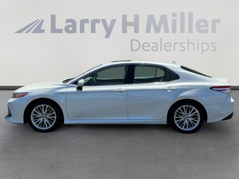 Used 2020 Toyota Camry XLE w/ Driver Assist Package FWD image 2