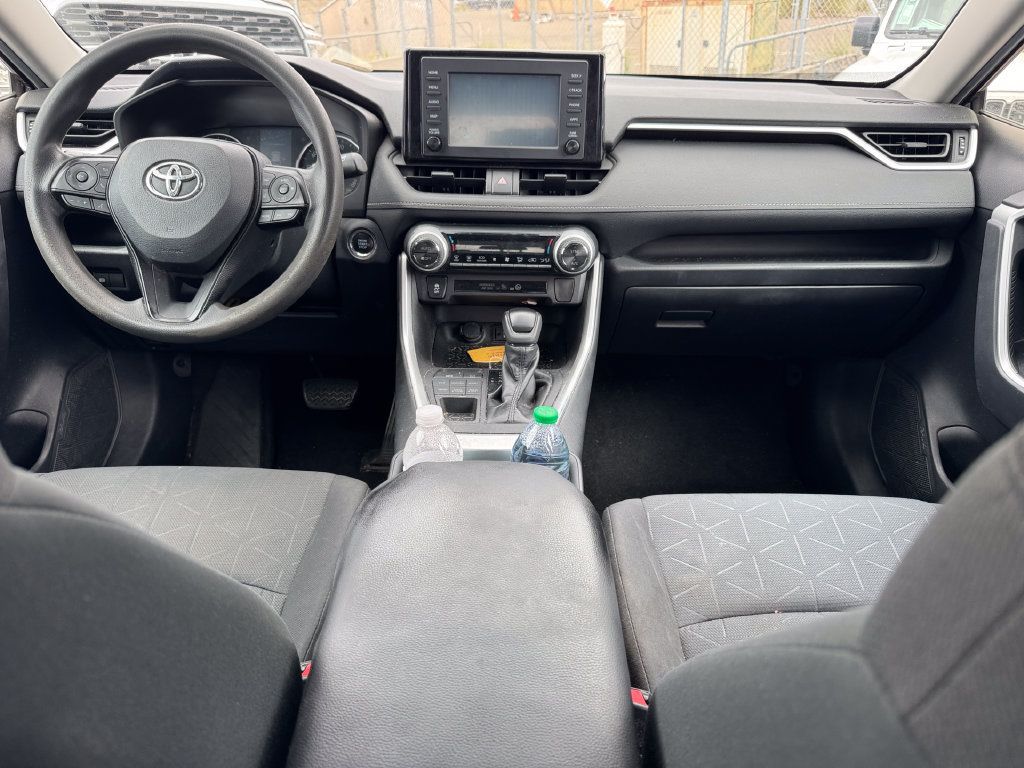 Used 2019 Toyota RAV4 XLE AWD/4WD image 16