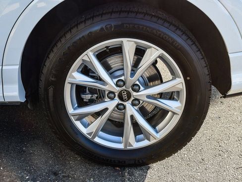 Used 2024 Audi Q3 2.0T Premium image 10