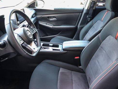 Used 2025 Nissan Sentra SR w/ Midnight Edition FWD image 21