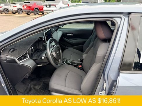 Used 2020 Toyota Corolla LE FWD image 6