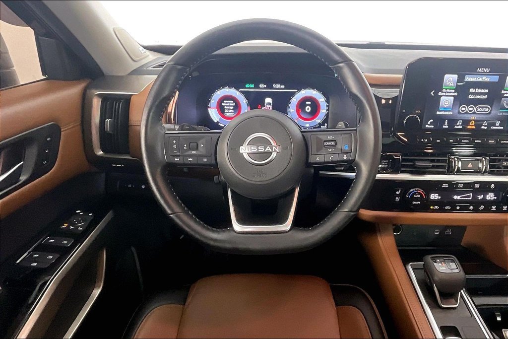 Used 2025 Nissan Pathfinder Platinum w/ Cargo Package AWD/4WD image 6