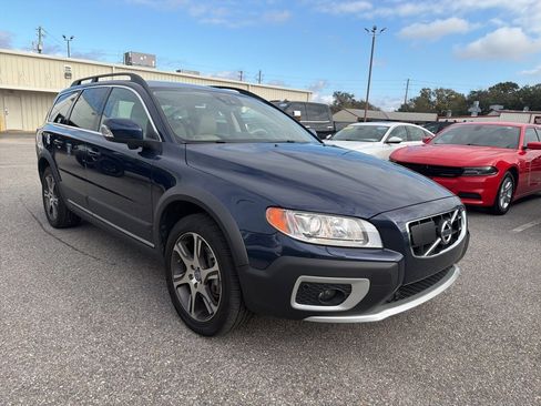 Used 2013 Volvo XC70 T6 Platinum image 3