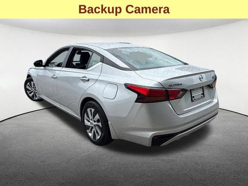 Used 2024 Nissan Altima 2.5 S FWD image 9