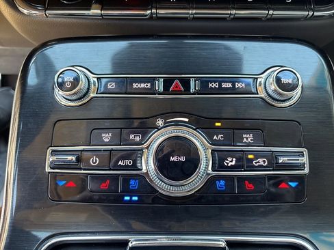 Used 2022 Lincoln Nautilus Reserve w/ Equipment Group 201A image 19