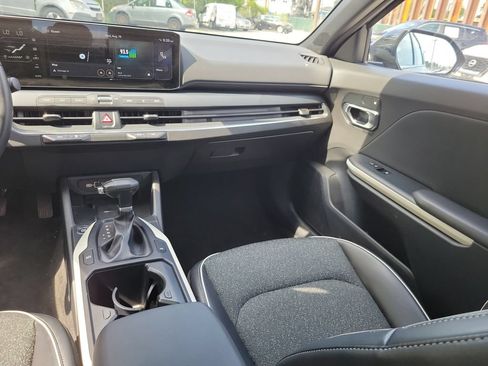 Used 2025 Kia K4 GT-Line w/ GT-Line Sunroof Package FWD image 12
