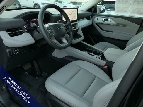 Used 2026 Ford Explorer Active w/ Active Comfort Package image 13