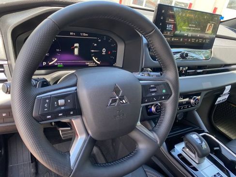New 2026 Mitsubishi Outlander 4WD Plug-In Hybrid image 11