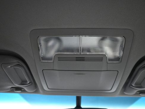 Used 2015 Toyota Camry SE image 17