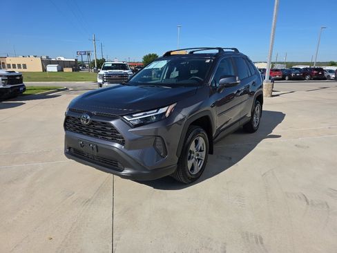Used 2025 Toyota RAV4 XLE w/ Convenience Package image 3