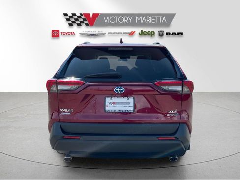 Used 2020 Toyota RAV4 XLE w/ All Weather Liner Package AWD/4WD image 4