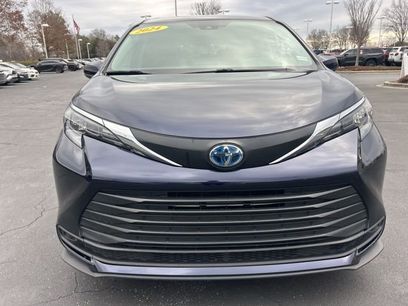 Used 2024 Toyota Sienna LE