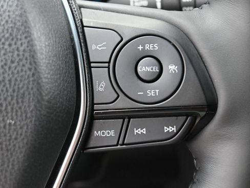 Certified 2021 Toyota Venza Limited w/ Advanced Technology Package AWD/4WD image 18
