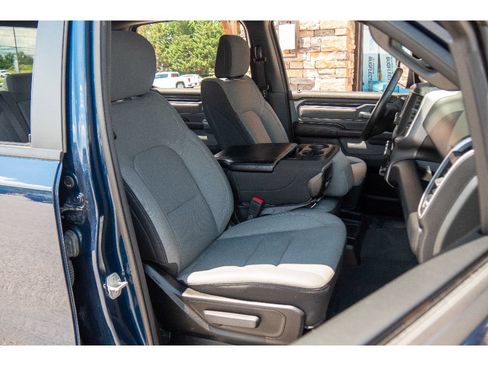 Used 2022 RAM 1500 Big Horn AWD/4WD image 16