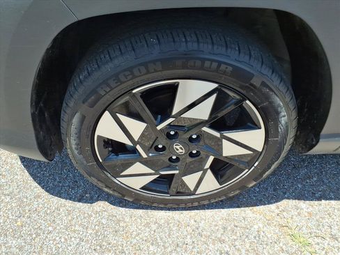 Used 2024 Hyundai Kona SEL FWD image 9