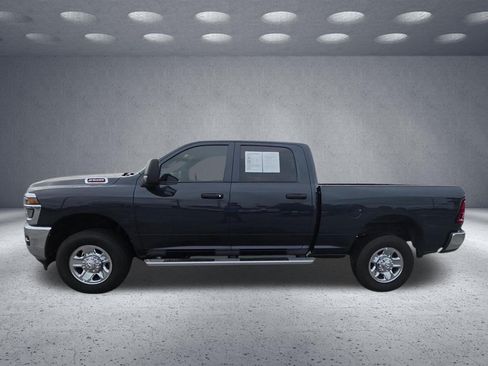 Used 2026 RAM 2500 Tradesman w/ Chrome Appearance Group AWD/4WD image 4