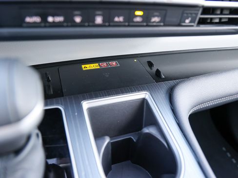 Certified 2026 Toyota Sienna XLE FWD image 24